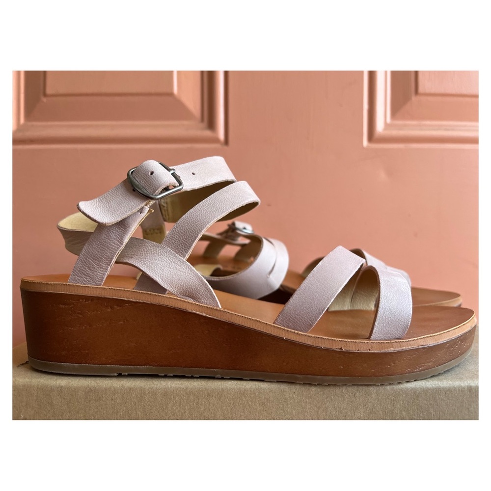 Lucky Brand • Ankle Strap Sandals • Light Pink • Size 7.5